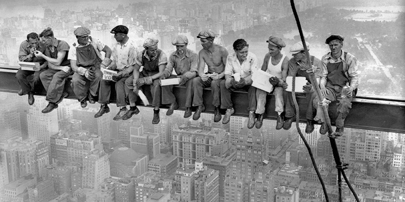 Charles C. Ebbets, New York Construction Workers Lunching on a Crossbeam, 1932 (detail)