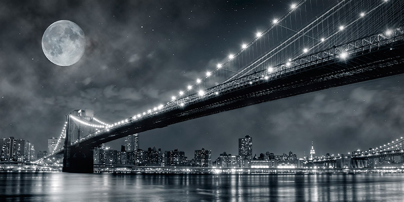 Janis Lacis, Brooklyn Bridge at night, New York