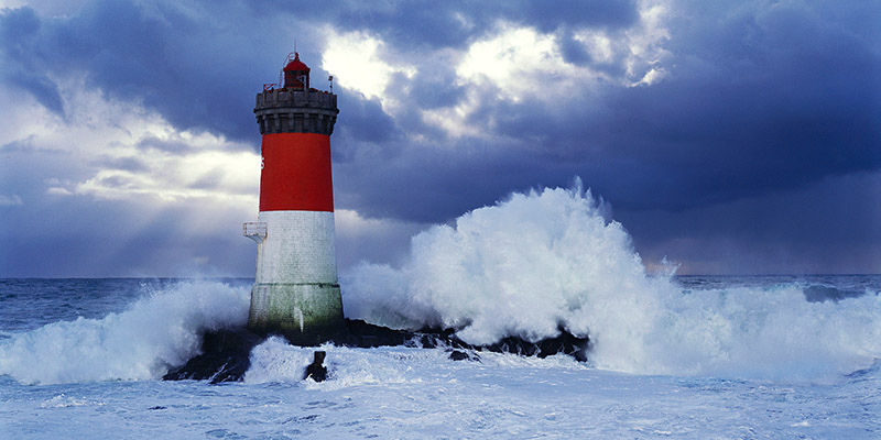 Jean Guichard, Phare des Pierres-noires lors d’une tempête