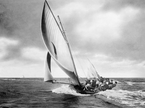 Anonymous, Under sail, Sydney Harbour