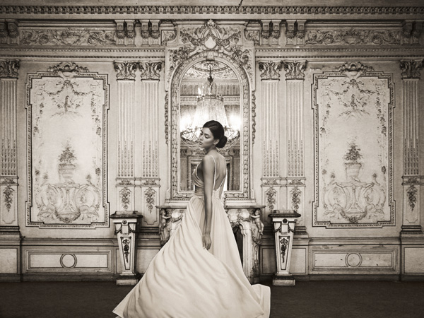 Haute Photo Collection, At the Palace