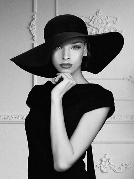 Julian Lauren, Lady with a hat