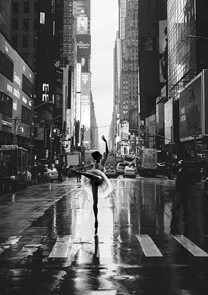 Julian Lauren, Manhattan Ballet II (B&W)