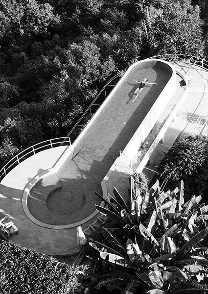 Haute Photo Collection, La Piscine I (B&W)