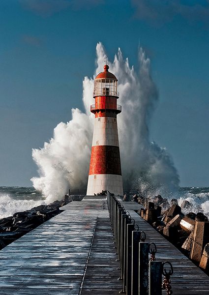 Pangea Images, Lighthouse in the Mediterranean Sea (detail)