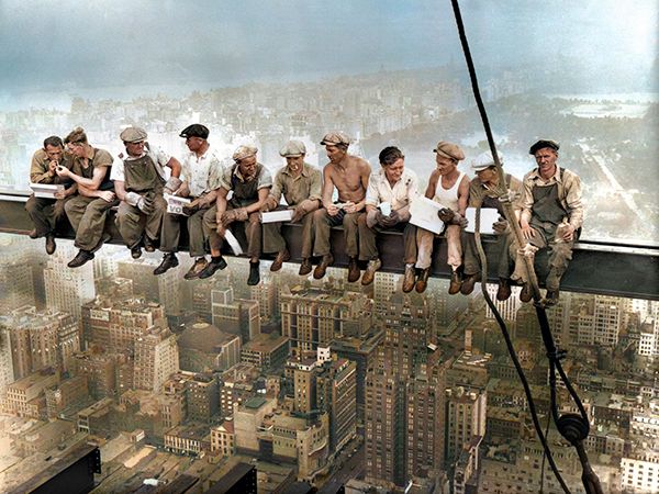 Charles C. Ebbets, Lunch atop a Skyscraper, New York 1932 (colorized version)