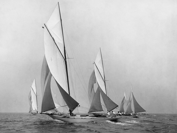 Edwin Levick, Saliboats Sailing Downwind, ca. 1900-1920