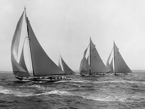 Edwin Levick, Sloops at Sail, 1915 (detail)