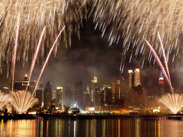 Michel Setboun, Fireworks on Manhattan, NYC